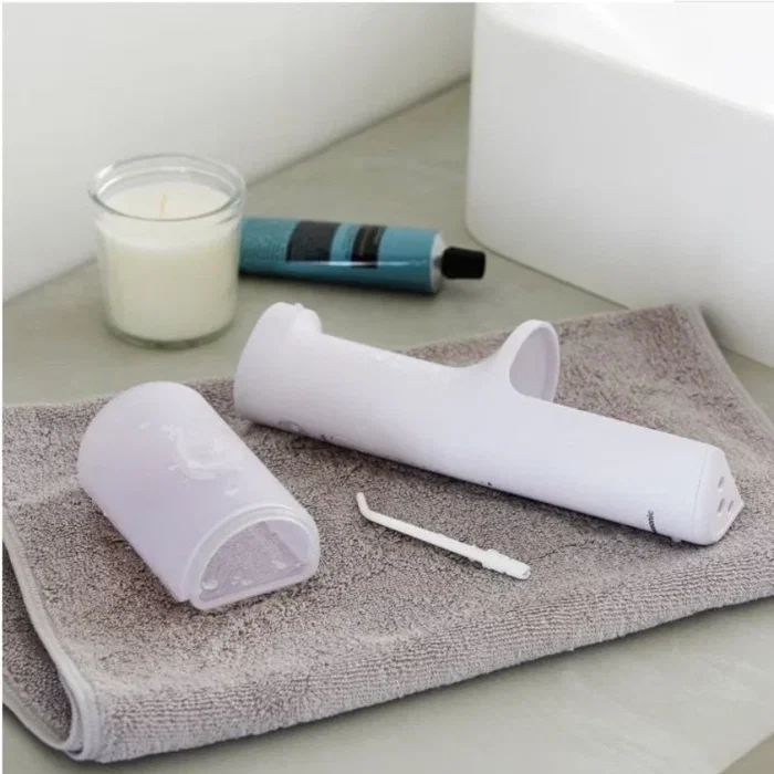 Panasonic Irrigador Bucal Serie 300 Modelo EW-DJ26-V303, 5 Niveles de Presión, Elimina Placa, Incluye 3 Boquillas, Ideal para Ortodoncia y Limpieza Interdental, Carga Inalámbrica